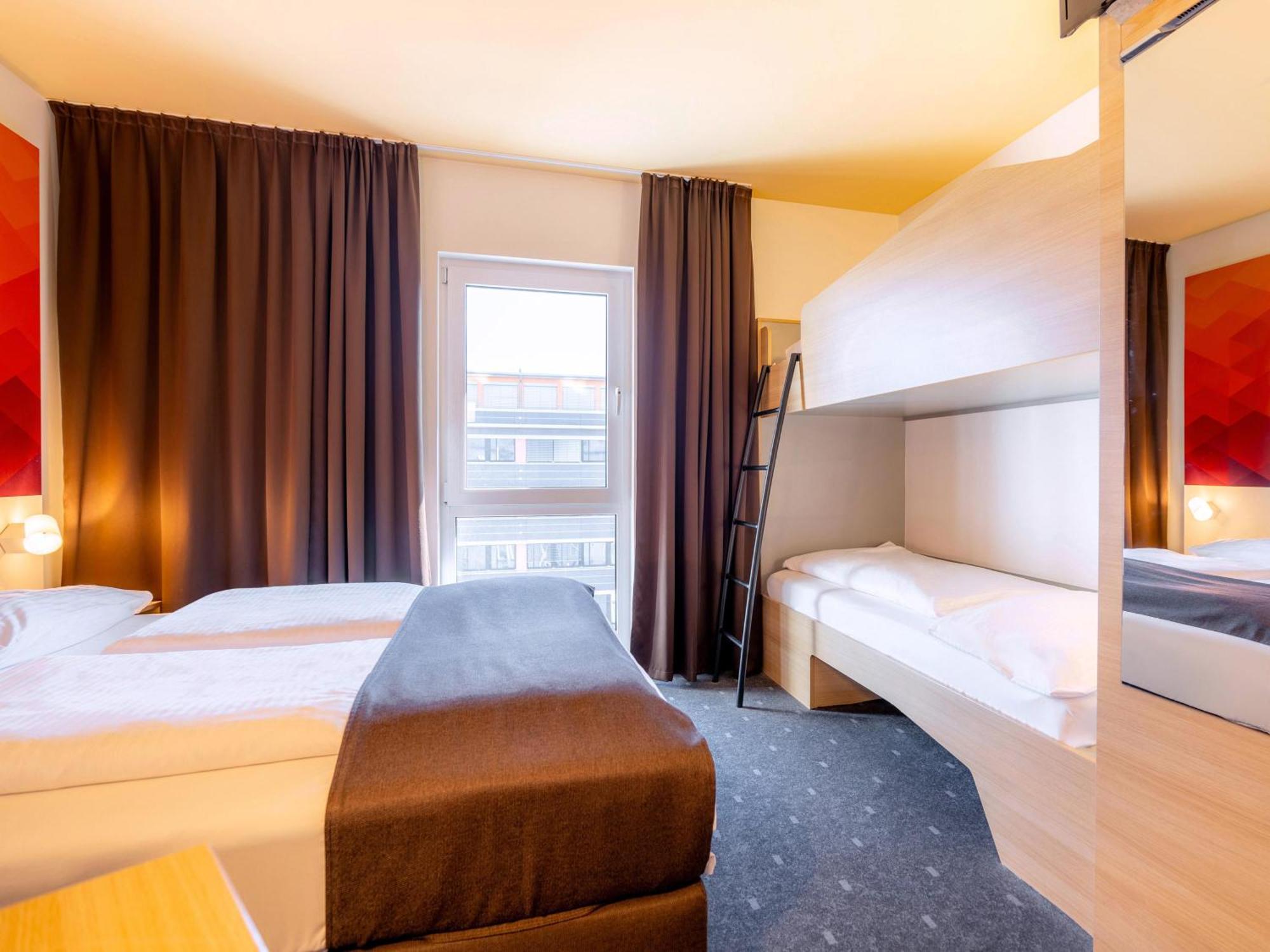 B&B Hotel Stuttgart-Bad Cannstatt エクステリア 写真