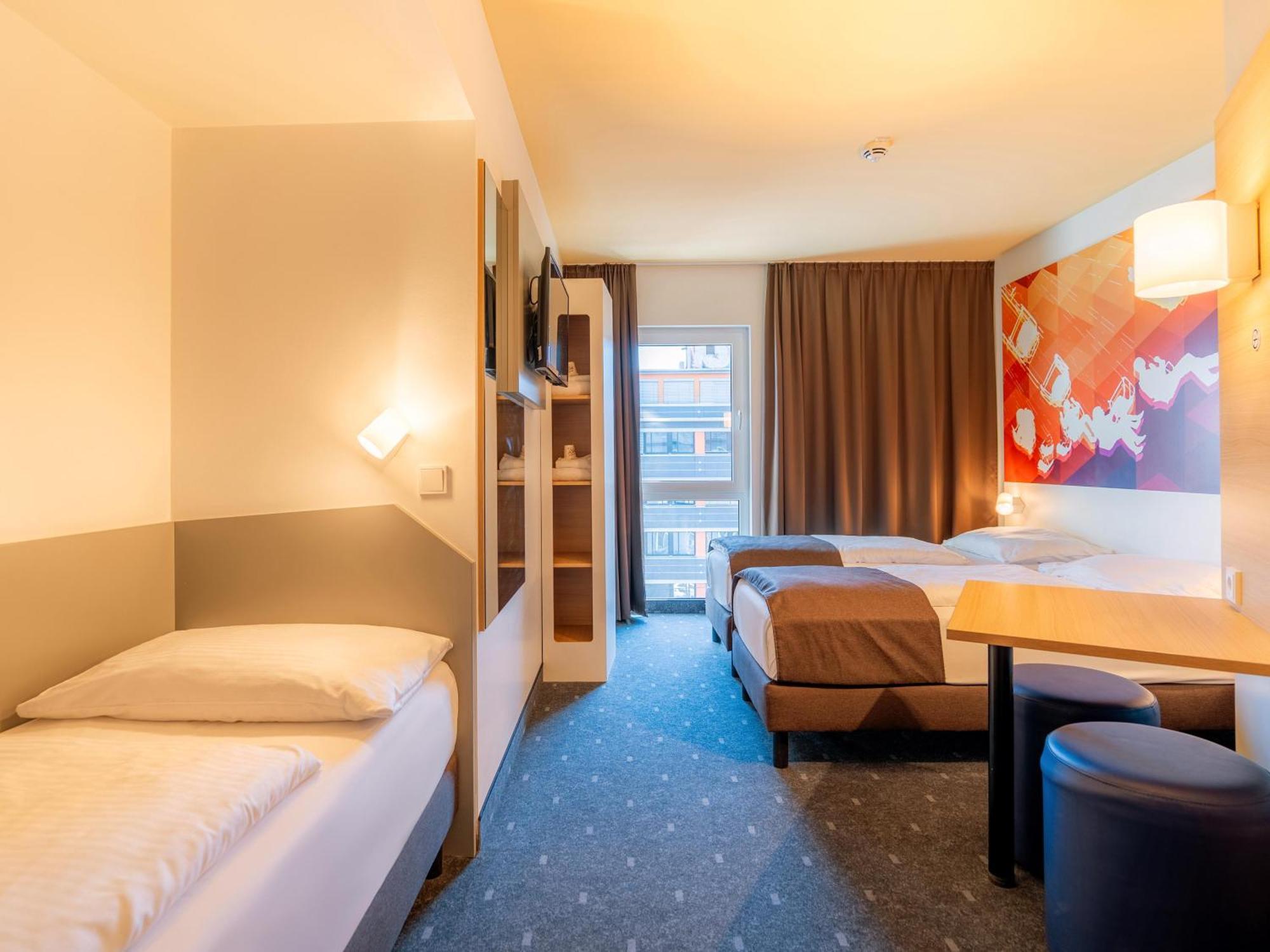 B&B Hotel Stuttgart-Bad Cannstatt エクステリア 写真